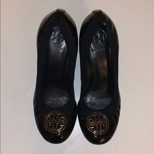 Tory Burch Paten leather wedges